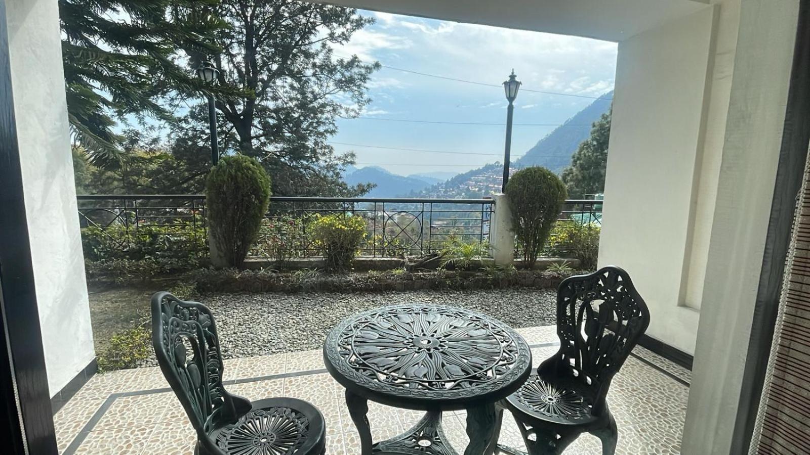 Hotel 8Fold-Pinecrest By Larisa, Bhīm Tāl Zewnętrze zdjęcie