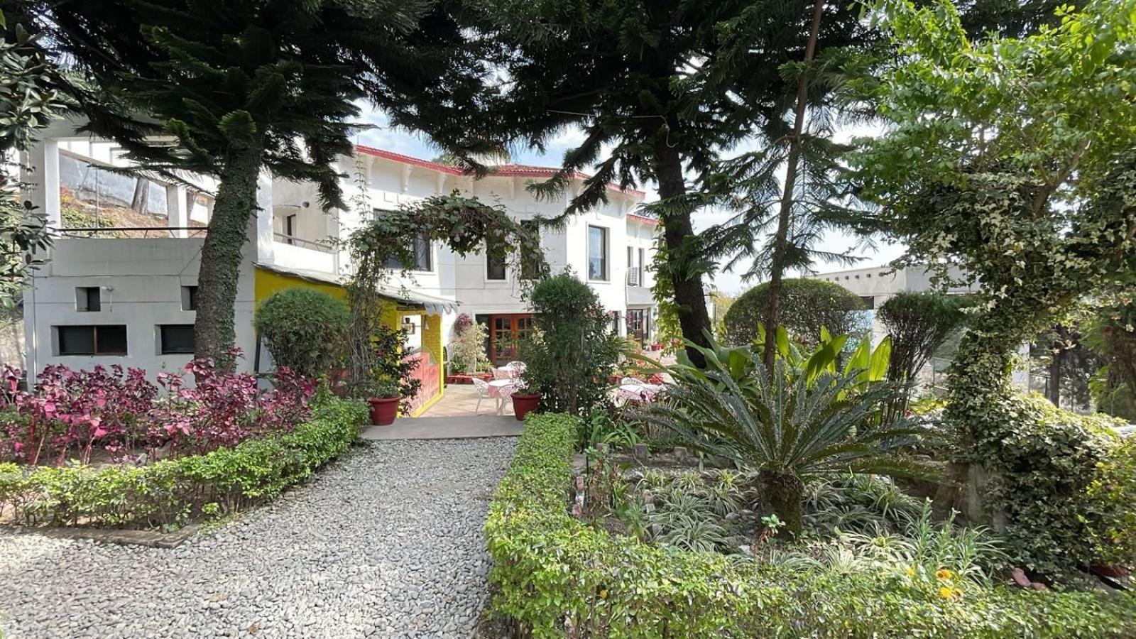 Hotel 8Fold-Pinecrest By Larisa, Bhīm Tāl Zewnętrze zdjęcie