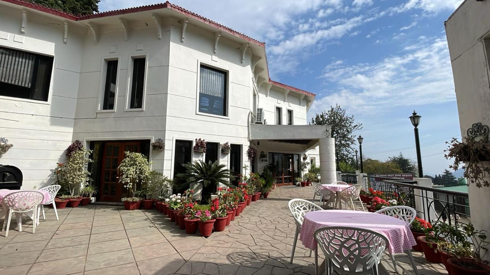 Hotel 8Fold-Pinecrest By Larisa, Bhīm Tāl Zewnętrze zdjęcie